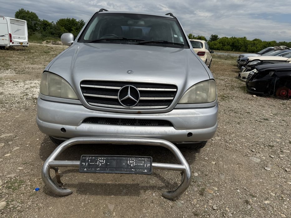 На части МЛ320 ML320 ролбар степенки сив кожен салон Мерцедес Mercedes