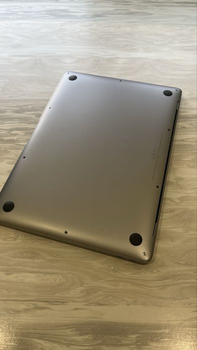 Macbook air m1 (2020)