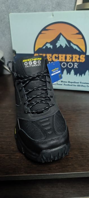 Продаём новые ботинки