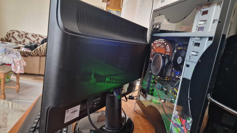 Монитор HP s2231a LCD FHD 5ms - ПЕРФЕКТЕН!