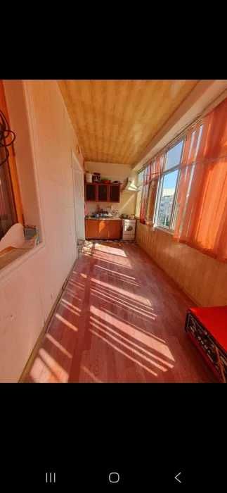 5 микрайондан 3 хонали 3 каватдан квартира сотилади