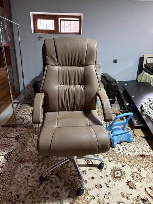 Кресло кожанное г