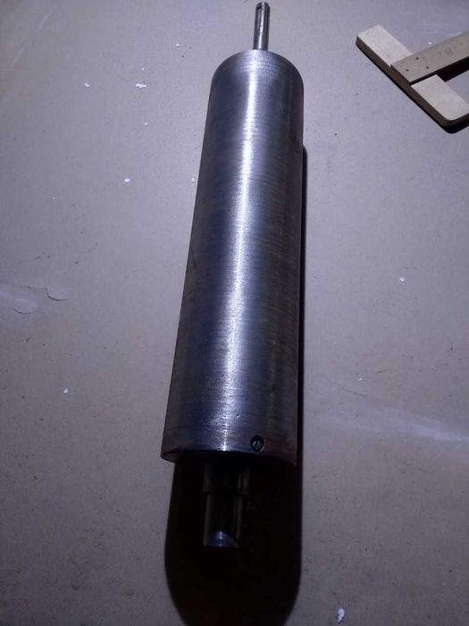 Вал для производственных нужд. Размеры в описании.