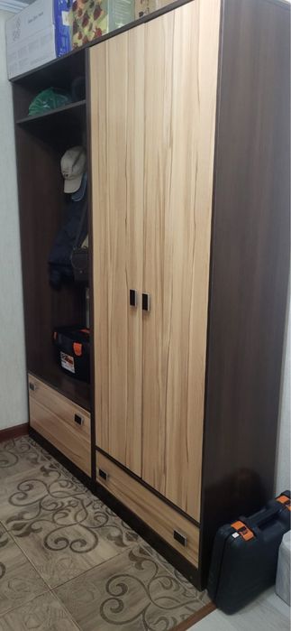 Продается шкаф и обувница