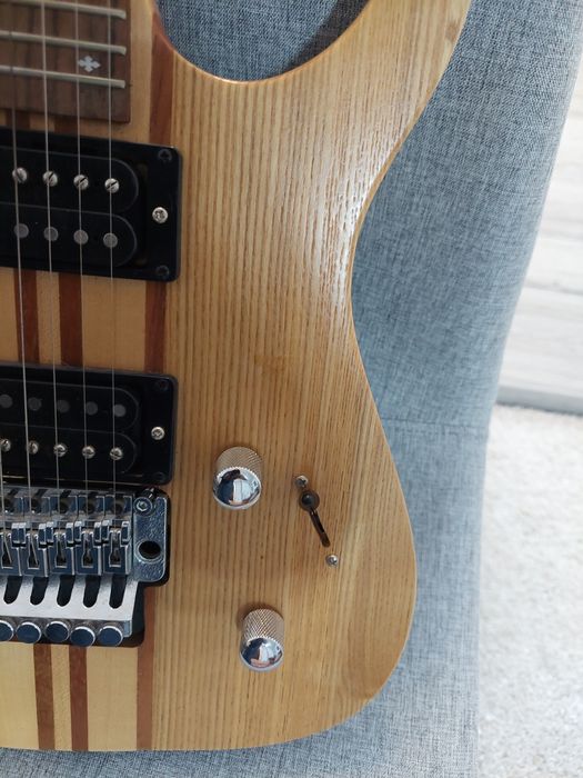 De vânzare Chitara Dimavery