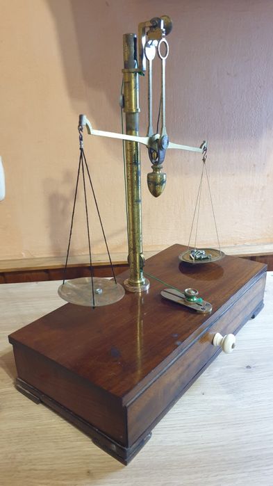 Стар имперски- Тулски самовар на въглища,мед. везна