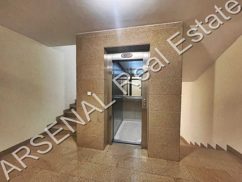 Офис под наем, Лозенец