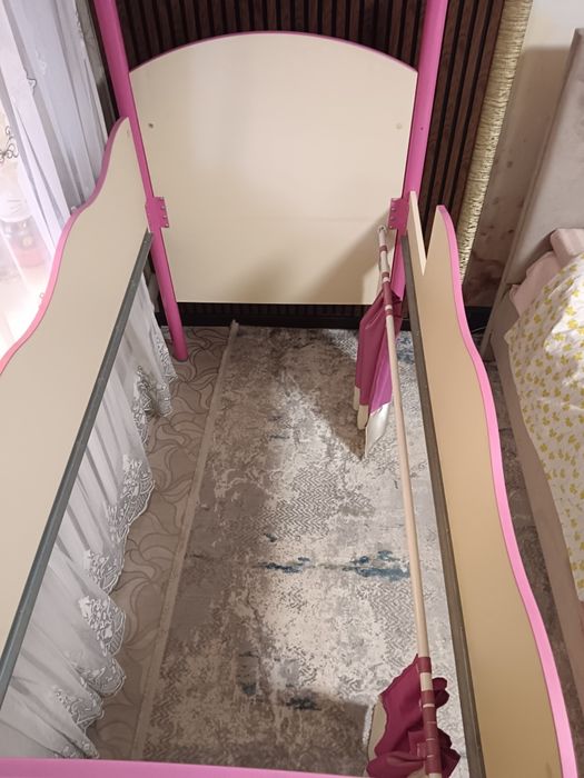 Продам детский кровать принцесса