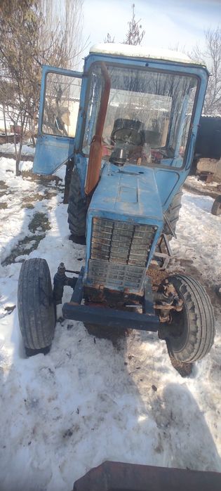 MTZ80 traktor sotiladi