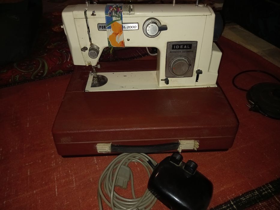 Германская электрическая швейная машинка