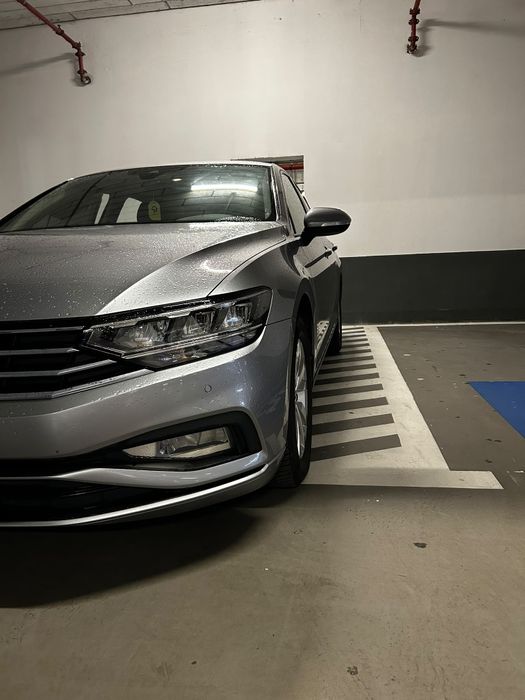 VOLKSWAGEN Passat 2022