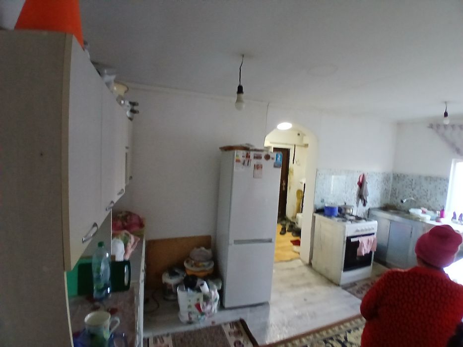 Продам пол  дома в бурундае