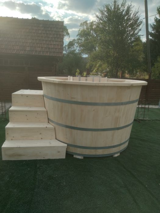 Ciubar din lemn de molid pentru baie