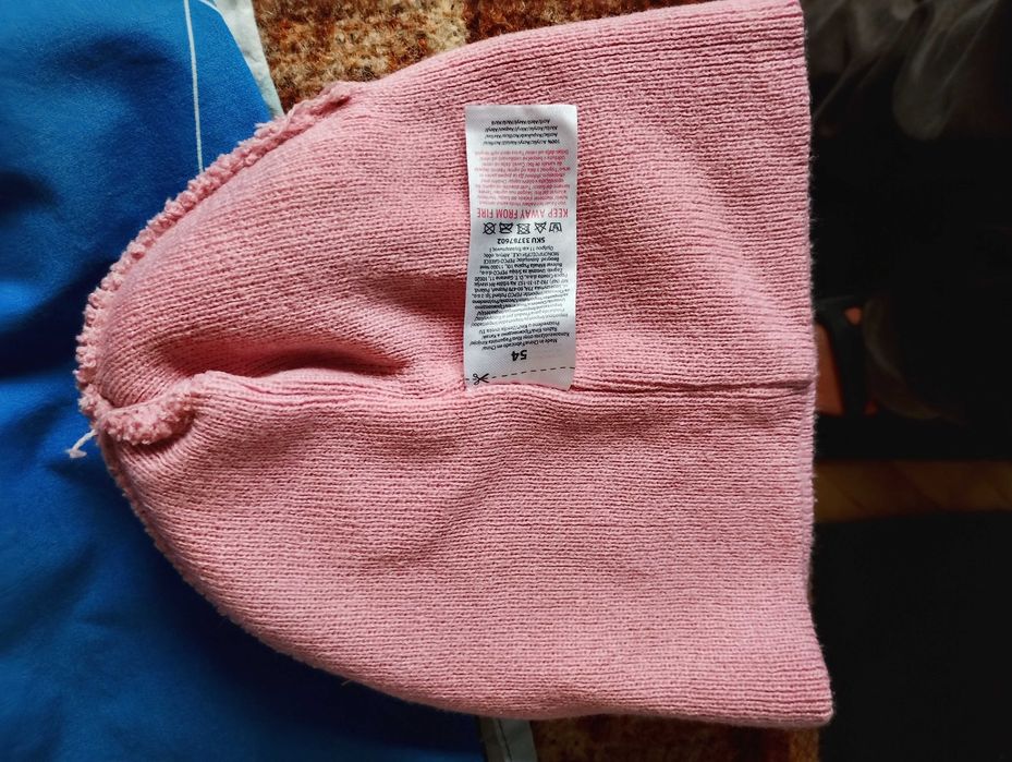 Топла шапка с пайети