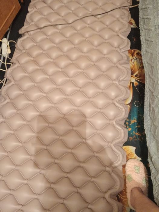 Продам матрас для лежачих людей