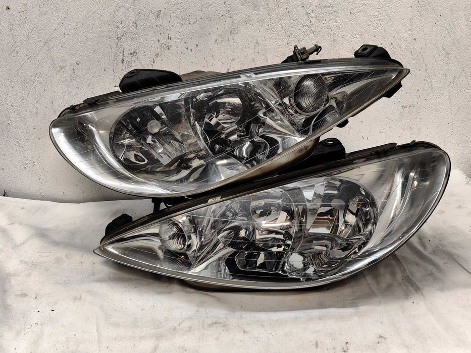 Оригинални фарове Пежо  Peugeot 206 Feis