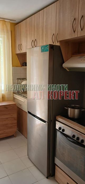 3-стаен в Варна-Лятно кино Тракия площ 80 цена 400 евро