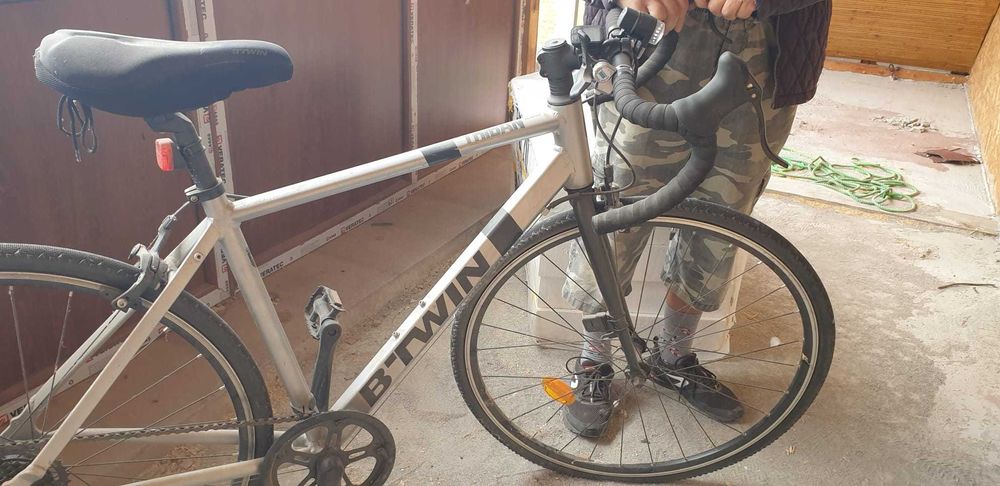 Vând bicicletă TRIBAN, B -TWIN