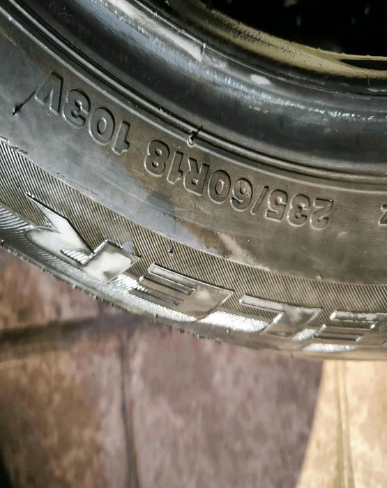 patru anvelope de vara separat 235/60/18