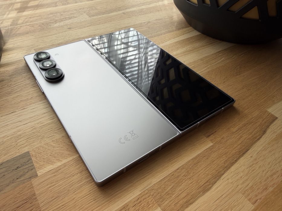 Samsung Z Fold 6, 256GB, Неразличим от НОВ, в Гаранция