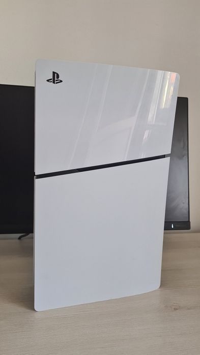 PS5 Slim Digital Edition 1TB – Impecabilă – Cutie + Controller + Accesorii