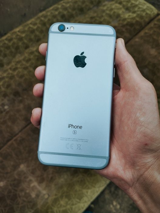 Продам iPhone 6s