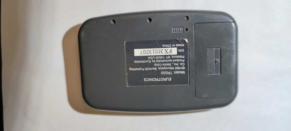 Электроный карманый переводчик с Англ на Ит.,Фр,Гр,Исп с калькулятором