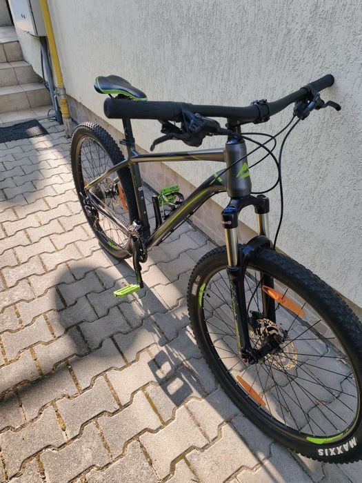 Vind bicicleta merida big Seven 300