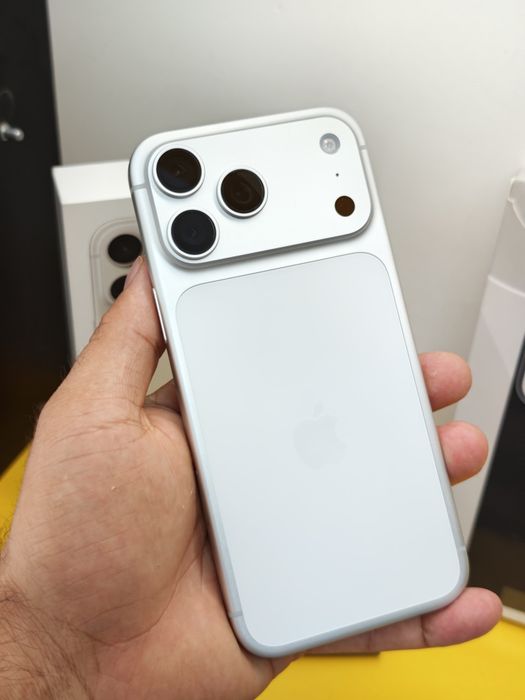 iPhone 17 Pro Max Că Nou