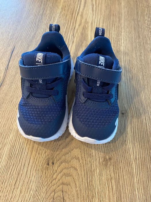 Бебешки маратонки Nike 21 номер