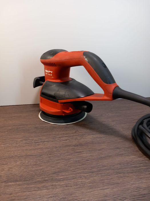 Vând șlefuitor excentric Hilti WFE 450-E