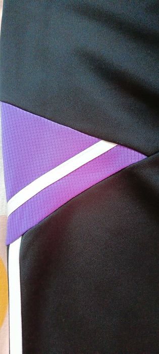 Продавам:Оригинален Анцунг Adidas Реал Мадрид