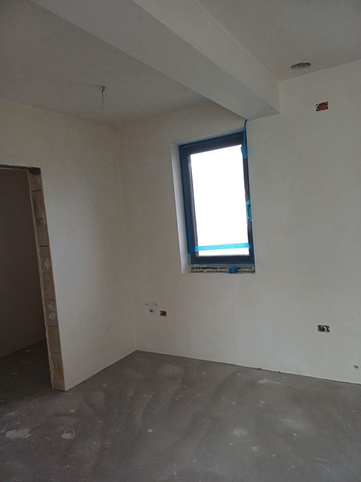 Execut finisaje interioare și exterioare