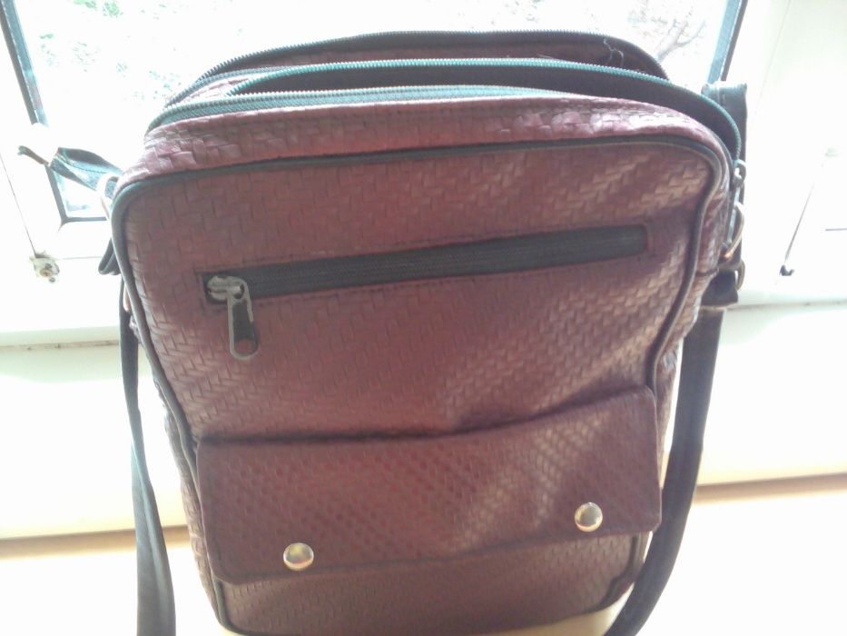 3 чанти, първата за 12 лв., втората за 8 лв., третатa за 6 лв.