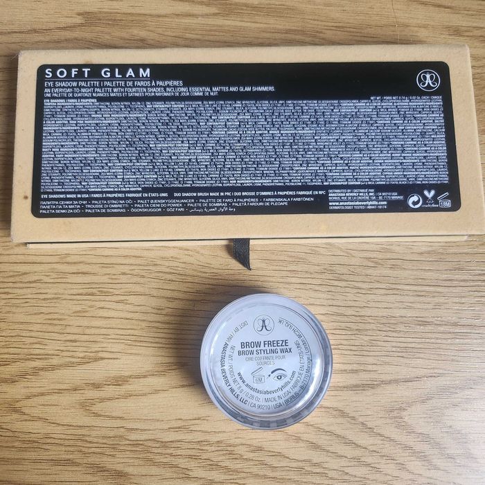 Палитра Anastasia beverly hills soft glam + восък brow freeze