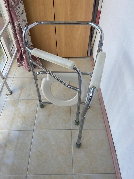 Туалет для взрослых, с ходунком