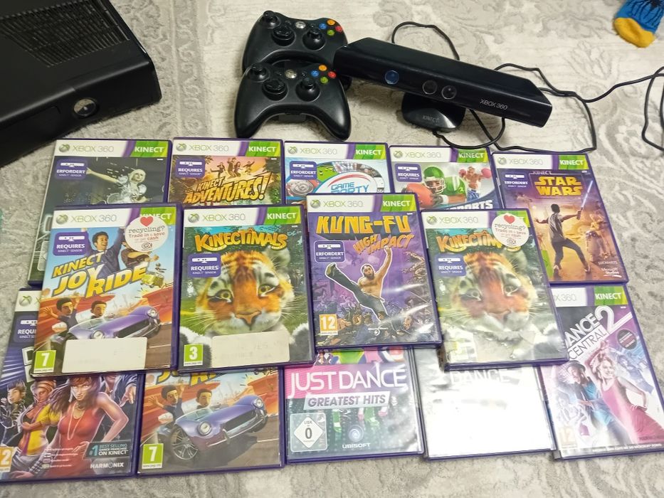 Xbox 360 ,merge bine ,are urme de uzură