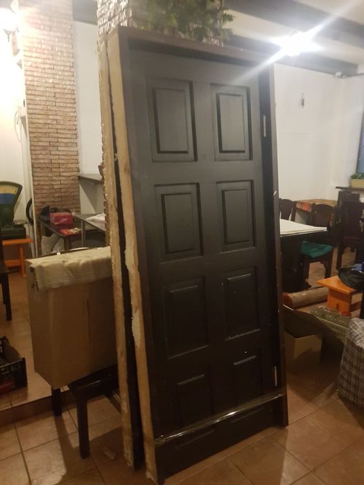 Продам двери межкомнатные