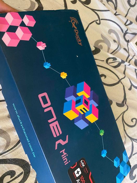 Ducky One 2 Mini! Cherry MX Blue Switches!Перфектна