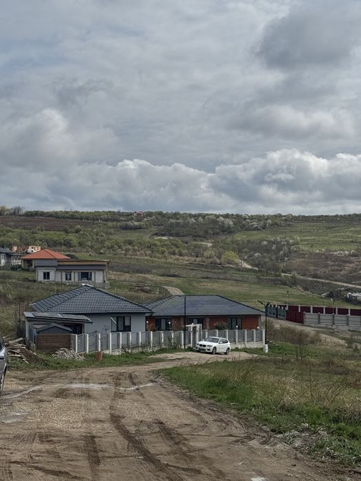 Vand parcele beldiceanu 0721/518000