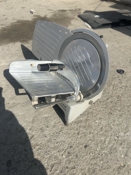 Продаётся слайсер резки