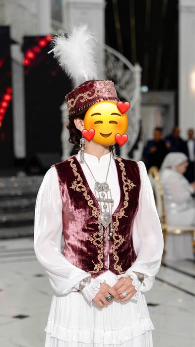 Ұзатуға киген образды сатамын