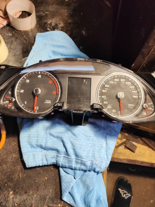 Ceasuri bord Audi A4 b8, 5