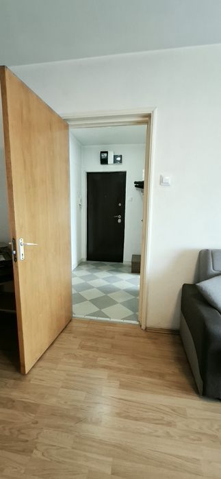Închiriez apartament cu 2 camere amplasat  lângă gura de metrou 1 decembrie 1918