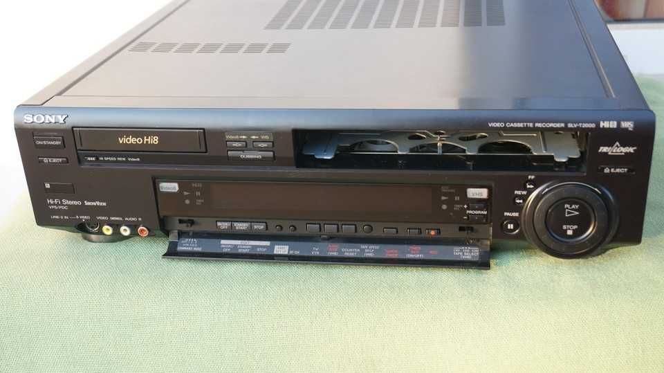 Video recorder COMBO VHS Video Hi8 Sony SLV-T2000 defect