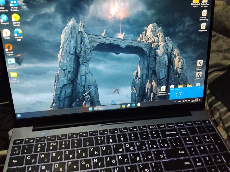 Noutbok   intel N95, Ram 16  xotira 256 HD