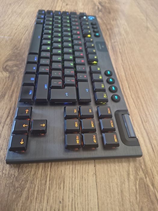 Механична клавиатура Logitech G915 TKL