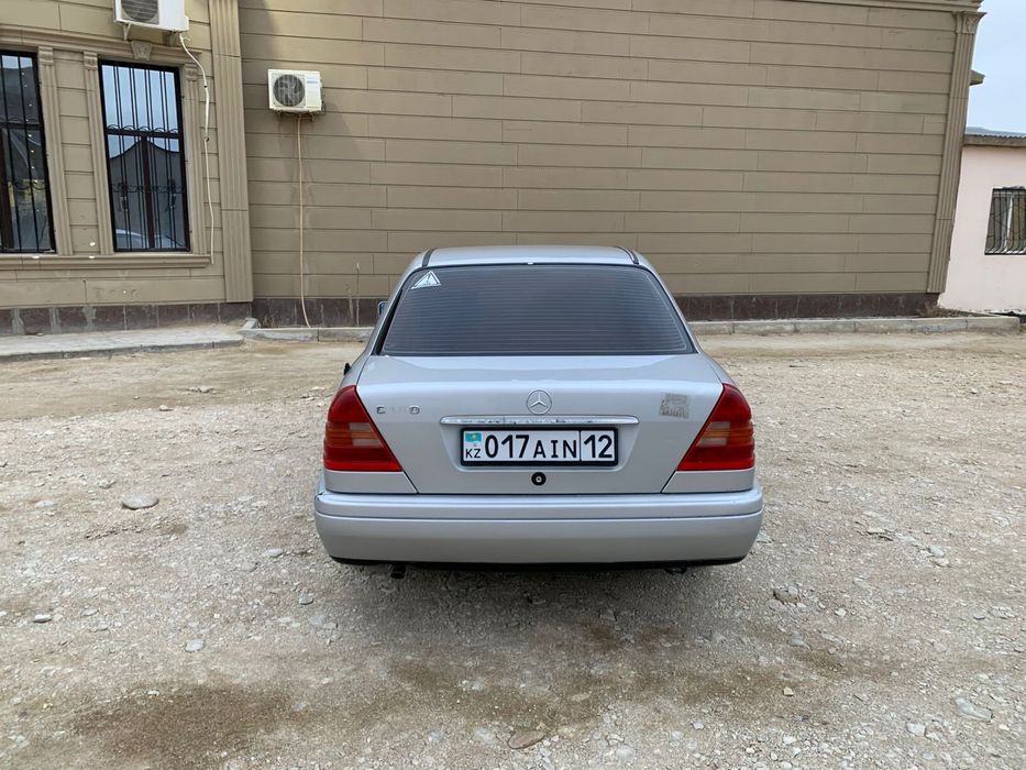 Продается машина Mersedes C 180