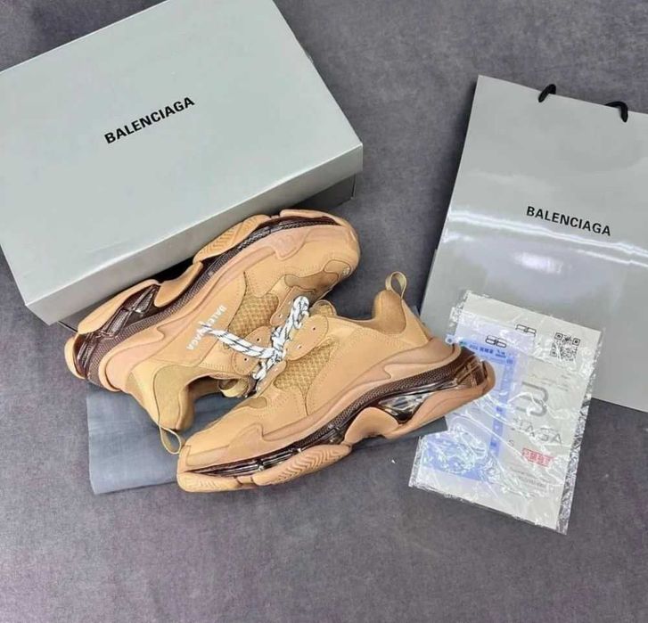 Balenciaga Triple S Clear Sole "Camel"