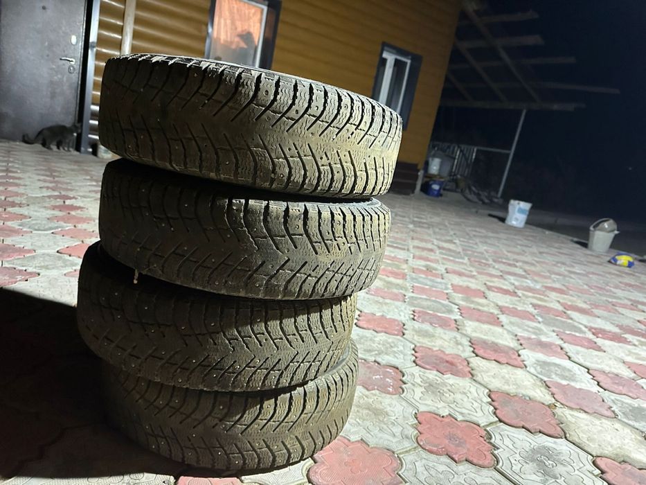 Продам шины зимние